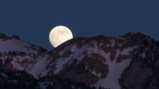 A Lua Pascal ficará visível até a manhã de 18 de abril - Reprodução/Revista Galileu/Nasa/Bill Dunford