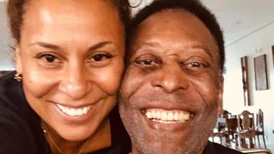 Filha do Pelé volta ao Brasil e aparece junto do pai no hospital - Reprodução/Instagram