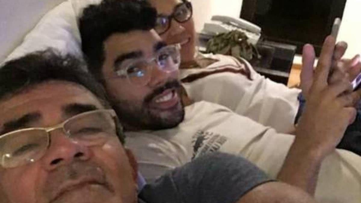Após 3 anos da morte, pai de Gabriel Diniz abre o coração e mostra quarto intacto do filho - Reprodução TV Tambaú