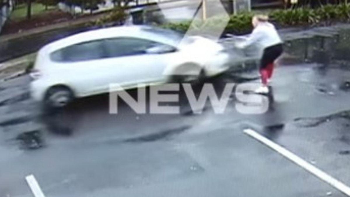 A mãe deixou o filho por alguns instantes e o carro foi roubado com a criança dentro - Reprodução/7 News Adelaide