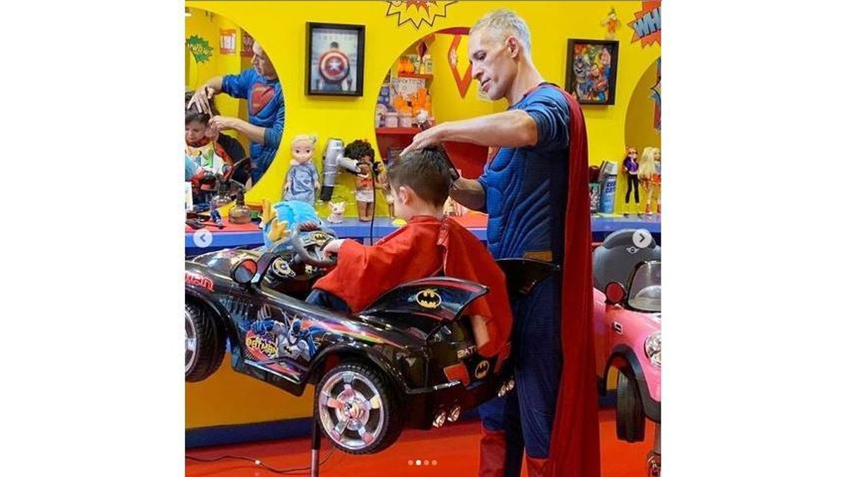 O Kids Barber Brasil é um salão de beleza infantil que fica em Moema, na cidade de São Paulo - Divulgação