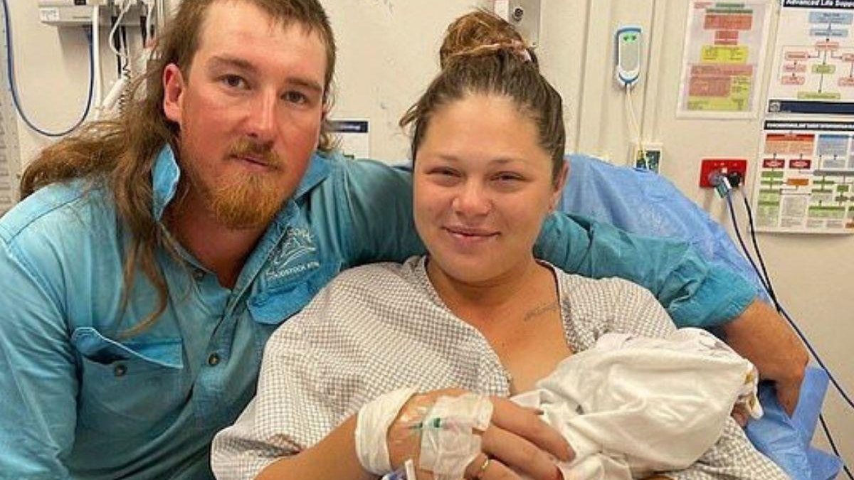 Cidade da Austrália comemora o primeiro nascimento de bebê em 15 anos - Reprodução Daily Mail