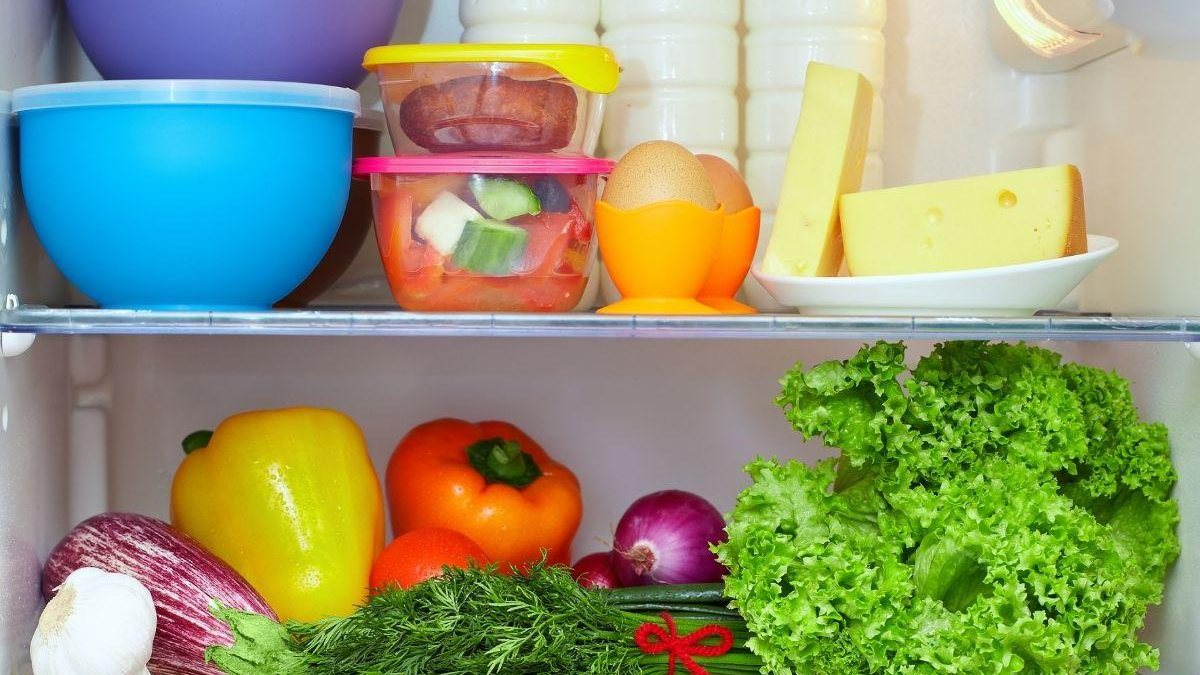 Saiba qual geladeira comprar para acomodar melhor os alimentos - shutterstock
