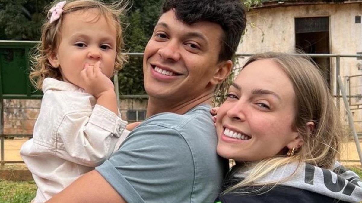 Tata Estaniecki e Júlio Cocielo são pais de Bia e agora Caio - Reprodução/Instagram