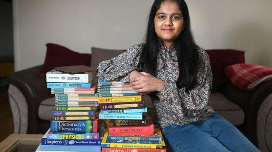 Garota de 12 anos tem QI mais alto que físicos famosos - Reprodução/Manchester Evening News