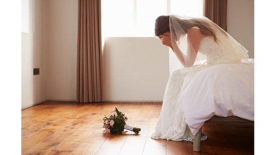 Uma noiva foi chamada de ‘noiva do mal’ por proibir a dama de honra de usar branco no casamento - Getty Images
