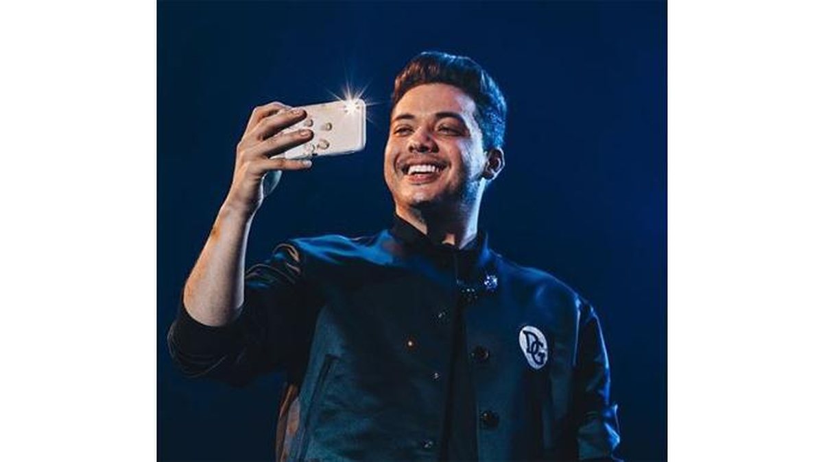 Wesley Safadão tirando selfie (Foto: Reprodução/Instagram 