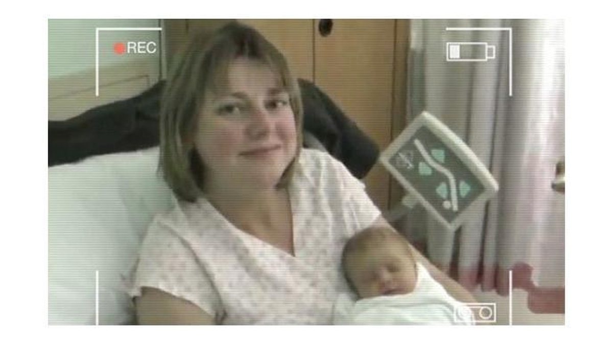 Kathryn sofreu quatro abortos antes de conseguir dar à luz - Reprodução / BBC