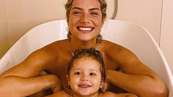 Giovanna Ewbank aparece com o filho caçula e impressiona com paisagem das fotos - Reprodução/Instagram