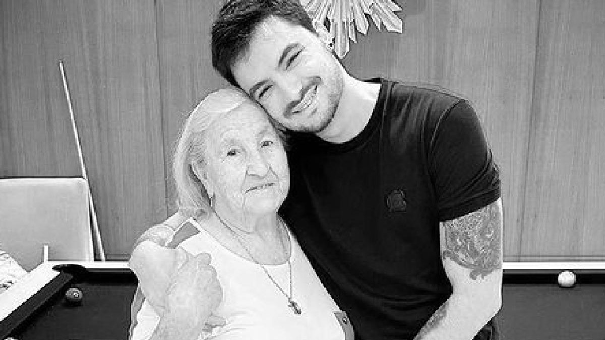 Felipe Neto anunciou a morte da avó através das redes sociais - Reprodução/Instagram