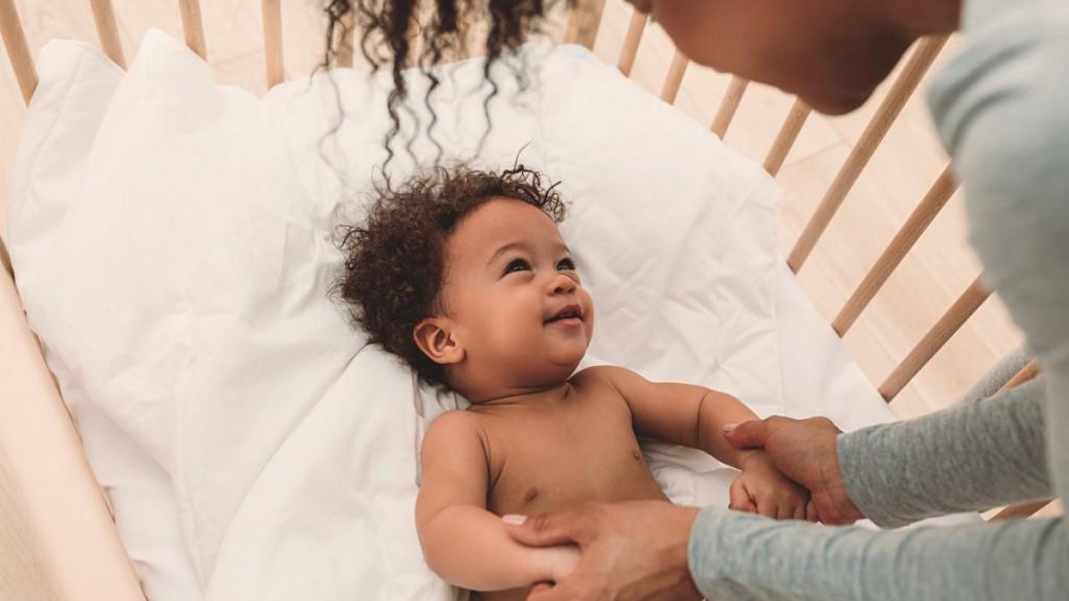 Converse com o pediatra sobre exercícios para estimular o desenvolvimento do seu bebê e registre cada um deles! - Getty Images