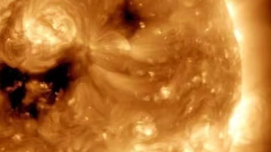Nasa capta Sol ‘sorrindo’ em uma imagem feita por um telescópio - Reprodução/Nasa