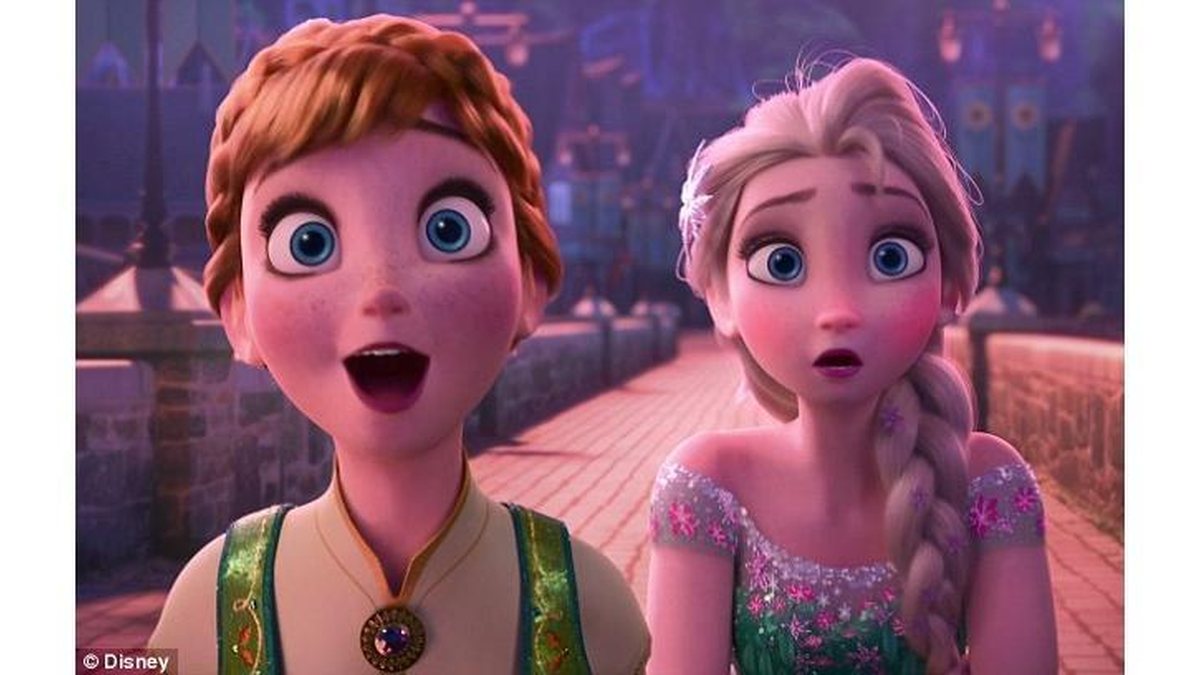 Anna e Elsa - Tarzan ainda criança. Achou alguma semelhança física entre ele e as irmãs de Frozen?
