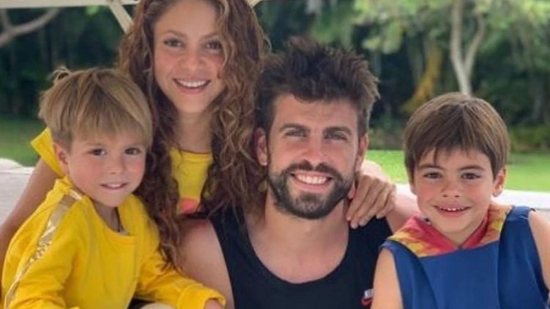 Shakira com os filhos - Reprodução/ Instagram @shakira