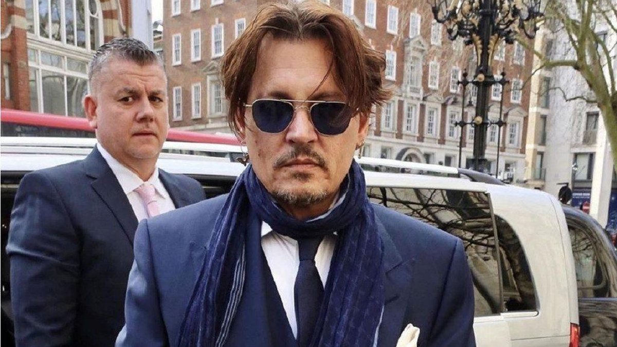Lily-Rose Depp e o pai, Johnny Depp (Foto: Reprodução/Instagram @