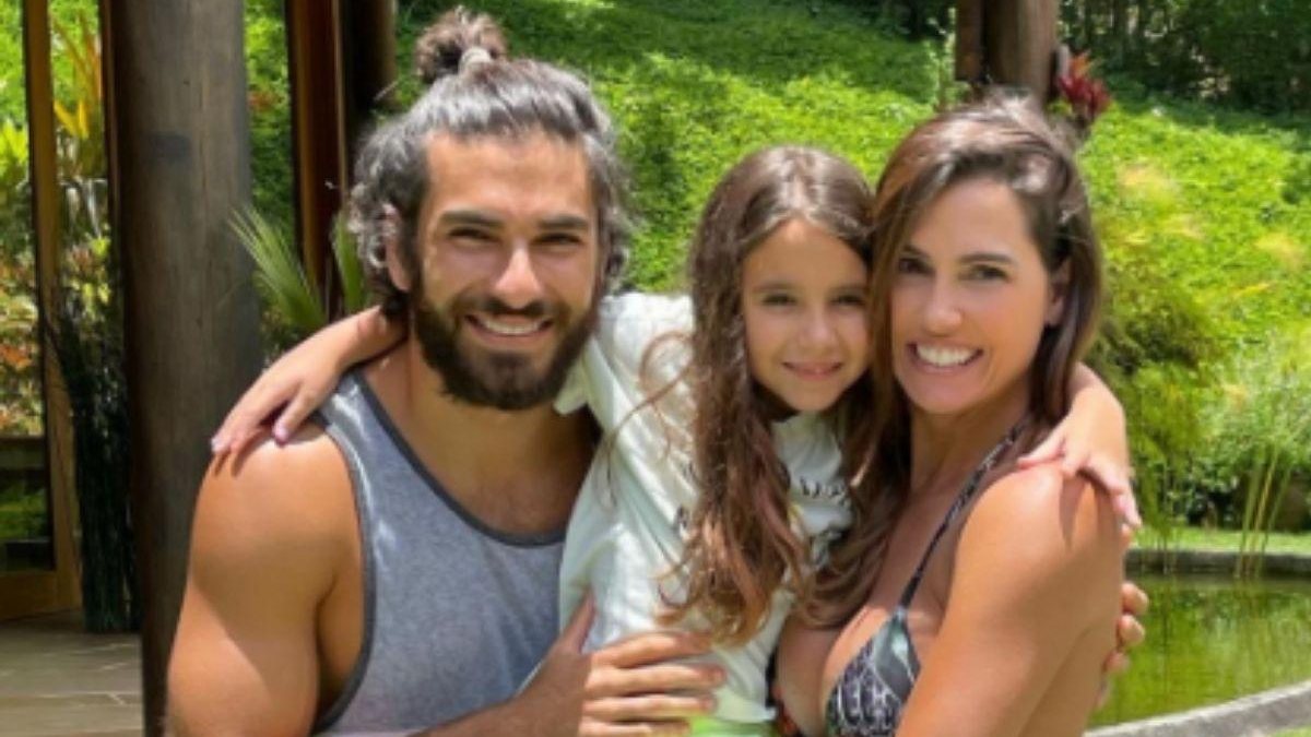 Deborah Secco fala sobre planos de aumentar a família com Hugo Moura - Reprodução / Instagram @dedesecco