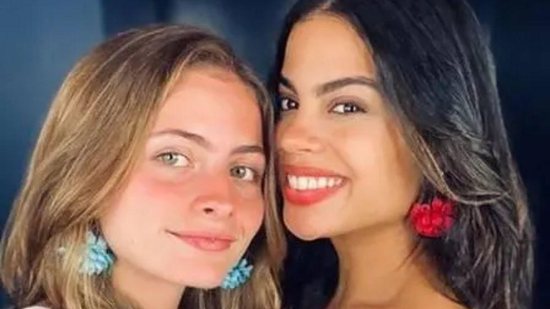 Netas de Chico Buarque aparecem cantando - Reprodução/ Instagram