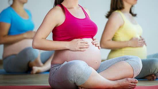 Exercícios que ajudam a induzir o parto - Getty Images