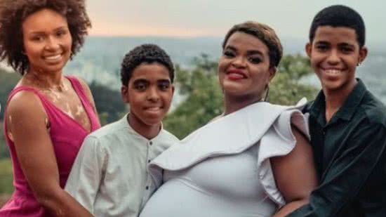 Mãe de Nátalia Deodato dá à luz a quarta filha - Reprodução/Instagram
