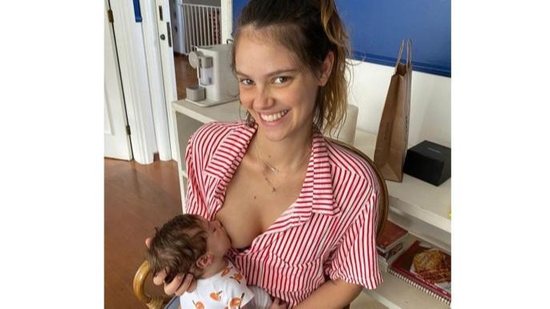 É permitido que bebês tenham a orelha furada, mas é fundamental seguir as recomendações médicas - Jessica Ferreira