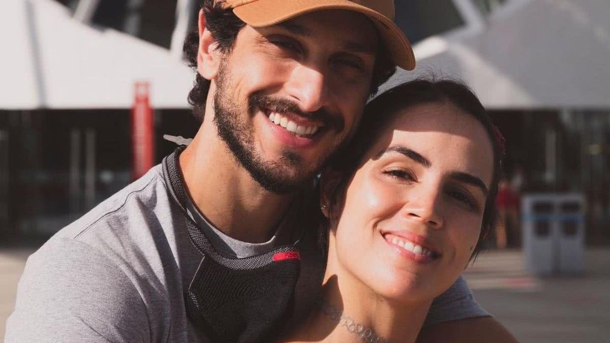 Pérola Faria anuncia gravidez com Mario Bregiera - Reprodução/Instagram @perolafaria