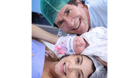 Aline de Pádua mostra ensaio newborn da filha com Daniel - Reprodução/Instagram @lilipadua