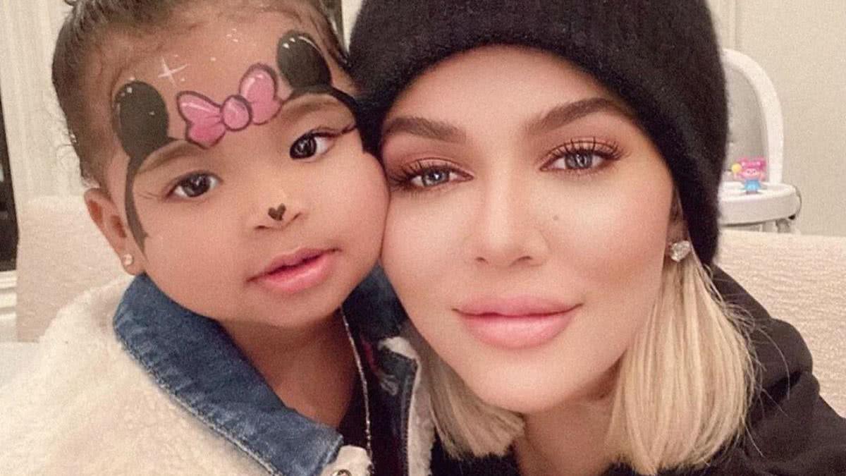 Khloé Kardashian e a filha True (Foto: reprodução Instagram / 