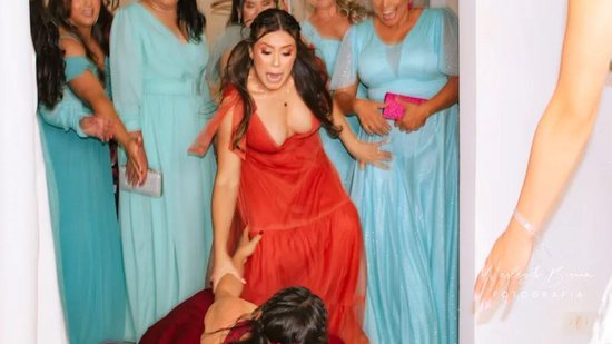 Mãe desmaia ao ver filha vestida de noiva - Reprodução/Wesley Bruna Fotografia