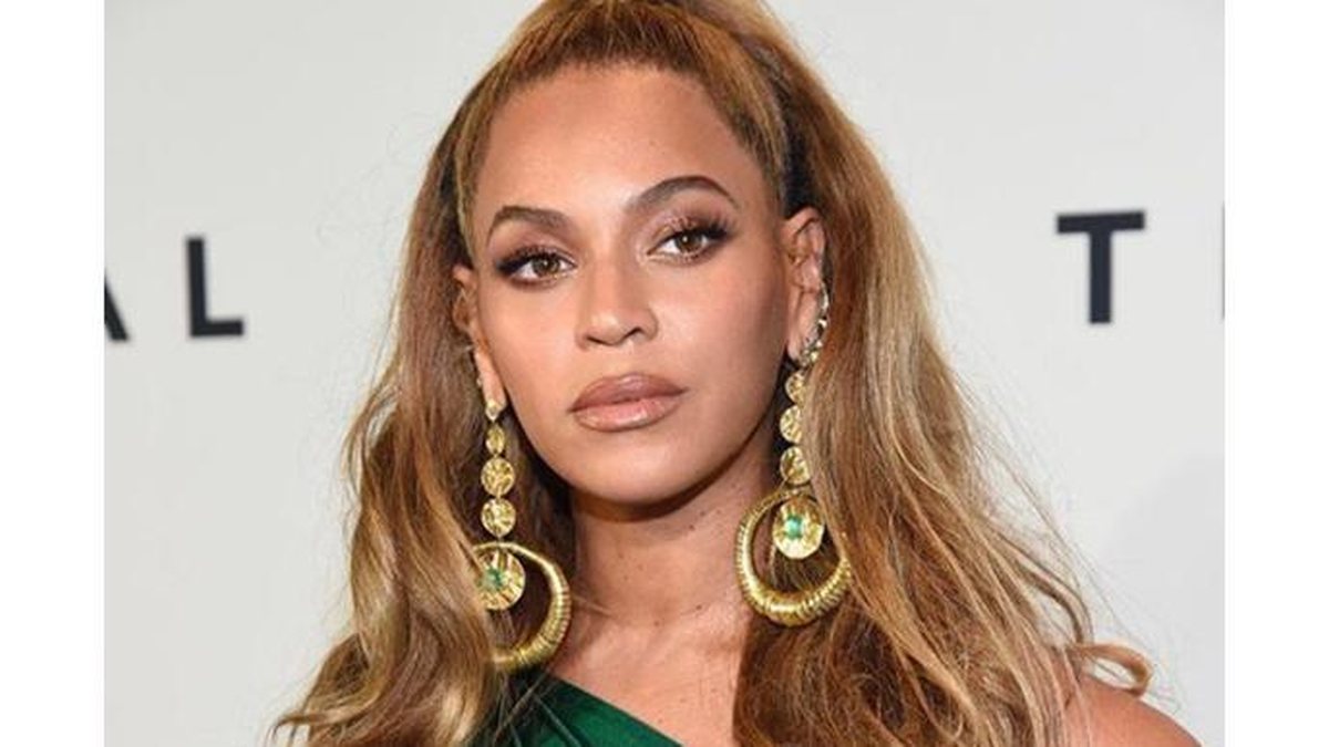 Blue Ivy e Beyoncé na premiere do filme O Rei Leão - Getty Images