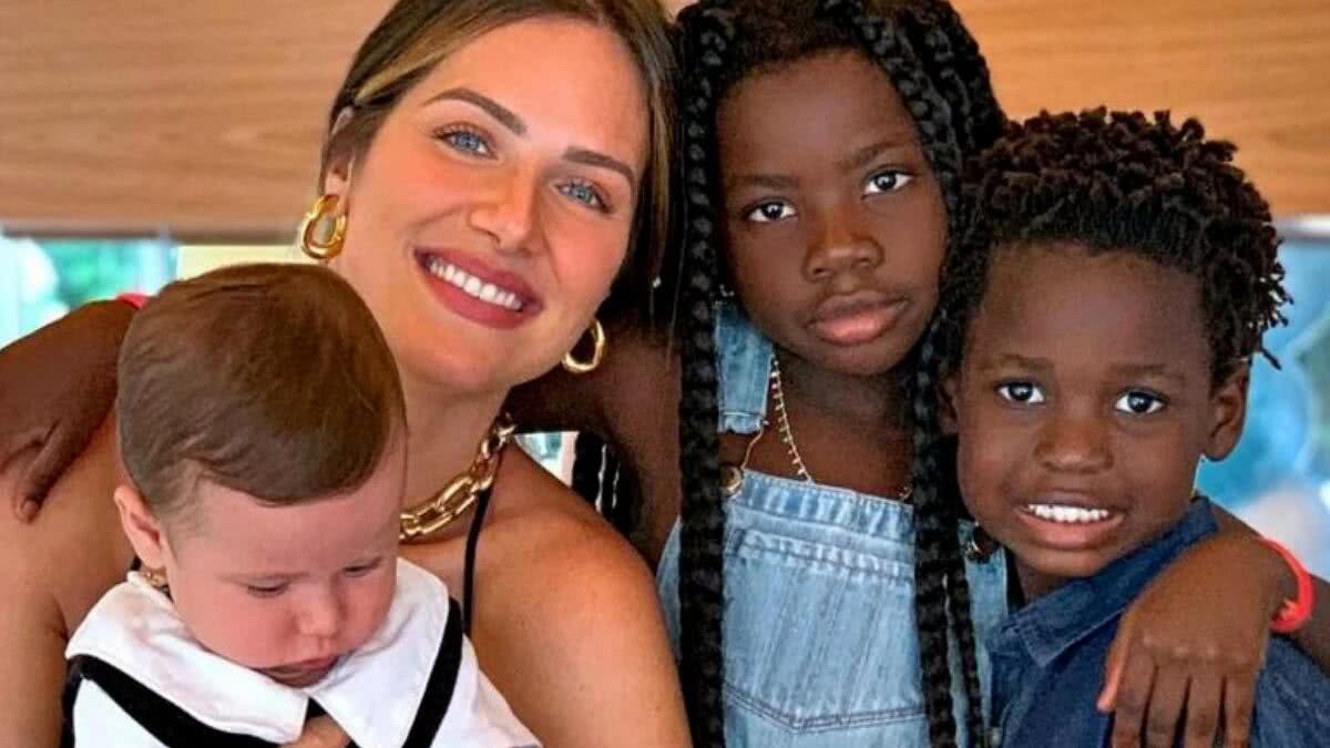 Giovanna Ewbank fala sobre o racismo sofrido pelos filhos: “Nunca vamos abaixar a cabeça” - Reprodução/Instagram