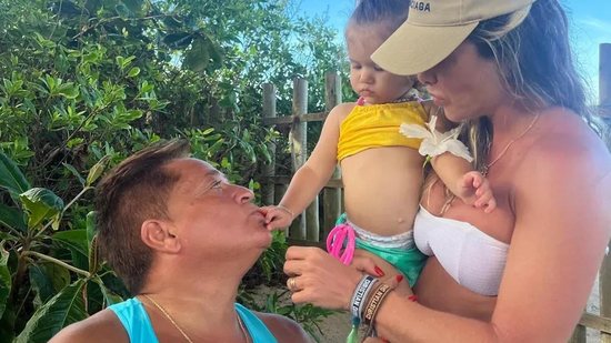 Poliana Rocha e Leonardo aparecem com as netas no colo em momento especial: “Amor de vô e vó” - Reprodução/Instagram