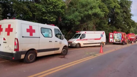 Acidente de ônibus deixa 7 pessoas mortas no Paraná - Reprodução / Amanda Guedes / RPC