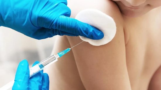 Vacinação infantil é fundamental para prevenir doenças - Reprodução/ Shutterstock