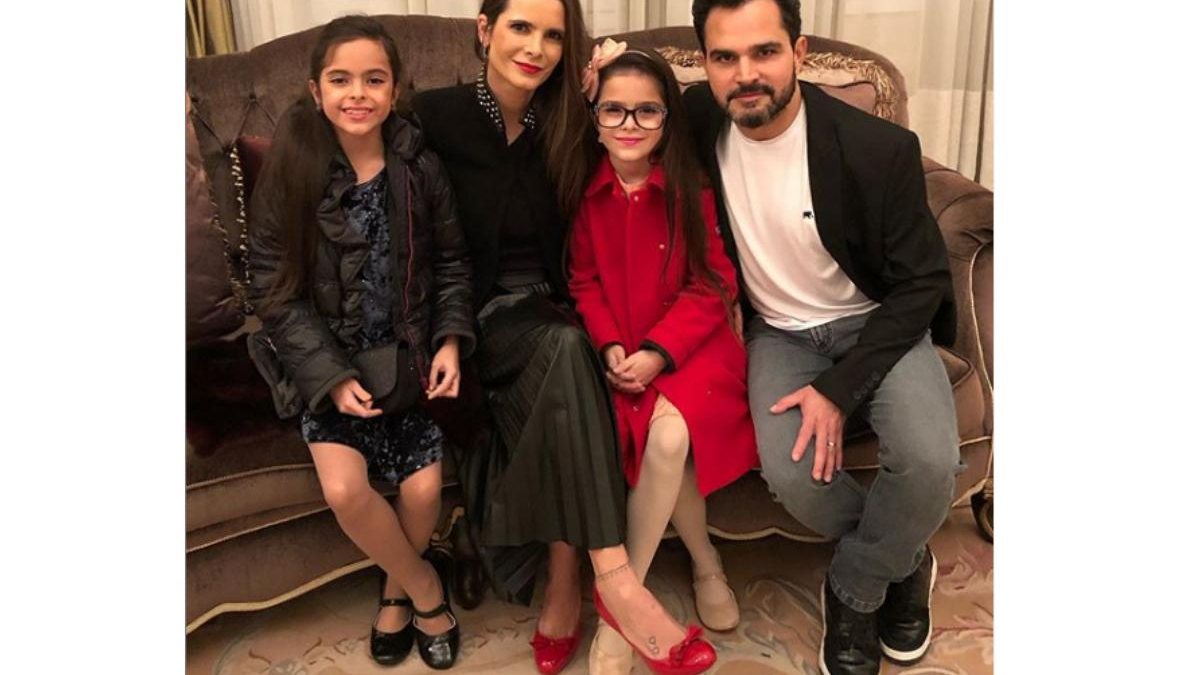 Luciano e suas filhas gêmeas, Helena e Isabella, de 10 anos (Foto: reprodução/Instagram 