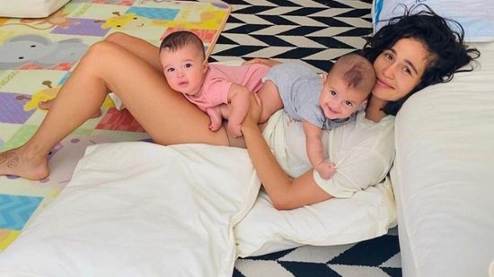 Nanda Costa, Lan Lanh e as filhas gêmeas - Reprodução / Instagram