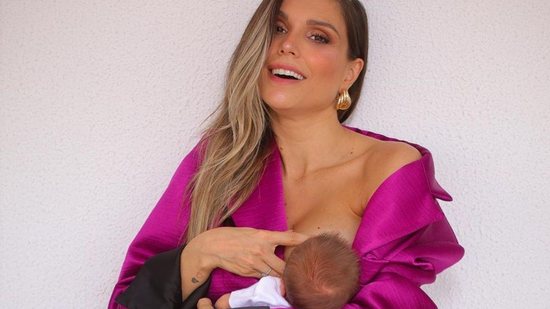 Flávia Viana testa positivo pra covid-19 e continua amamentando o filho - reprodução Instagram
