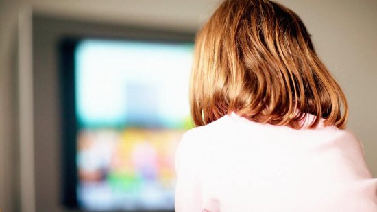 A televisão pode trazer benefícios na infância? Estudos comprovam que sim! - Getty Images