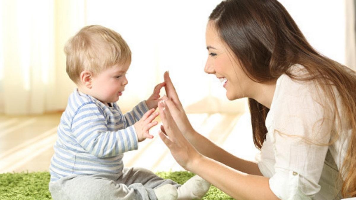 Aprenda atividades que ajudam no desenvolvimento do bebê - Getty Images