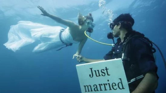 Agora os noivos podem se casar debaixo d’água! - Reprodução/Anantara Kihavah