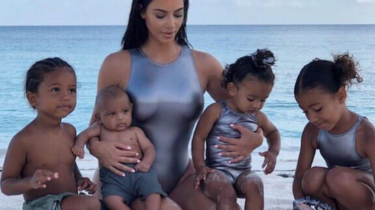 Kim a Kanye são pais de quatro crianças (Foto: reprodução / Instagram 