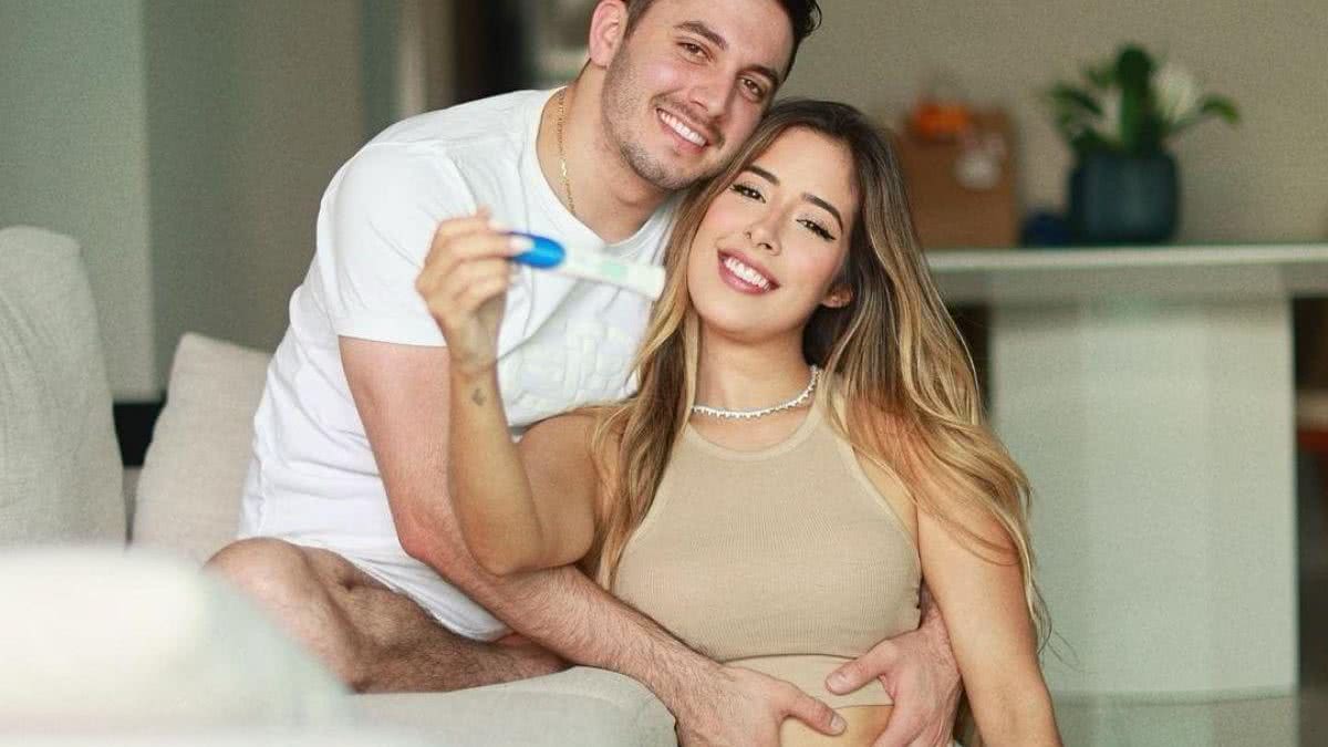 Bruno Esticado e a esposa anunciam gravidez do primeiro filho - Reprodução/Instagram @jonasesticado