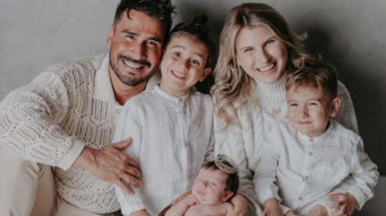 Julio Rocha divulga as primeiras fotos do ensaio newborn da filha - Reprodução/Instagram @juliorocha_