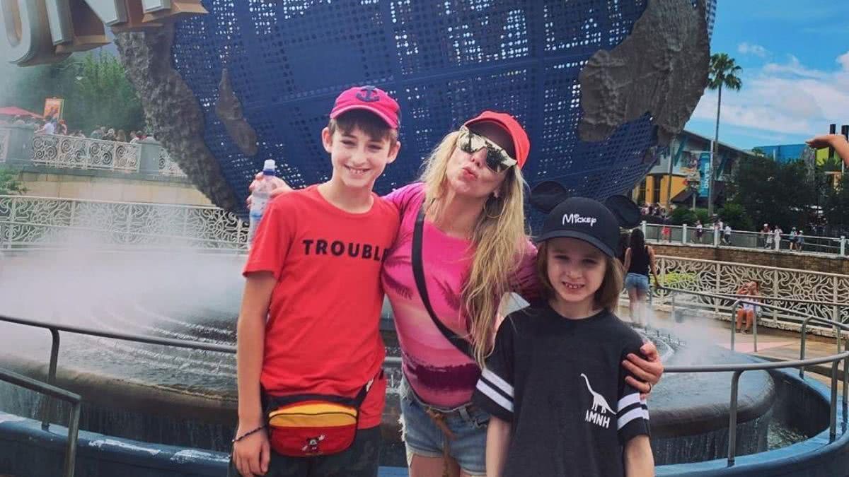 Danielle Winits está curtindo as férias com os filhos em Orlando (Foto: Reprodução / Instagram 