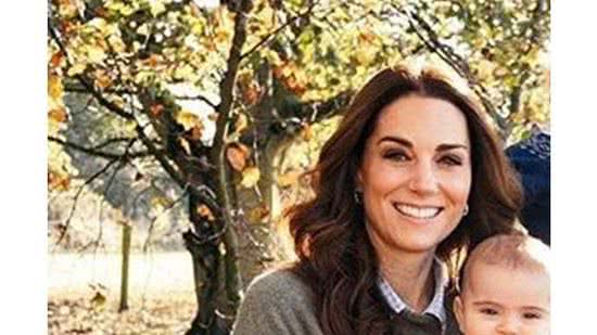 Nova foto da família de Kate Middleton e príncipe William mostra os filhos crescidos - reprodução / Instagram