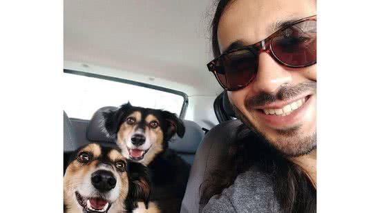 Homem encontra cachorro de estimação que estava perdido, leva para casa e reencontra pet “original” dias depois - Reprodução Twitter