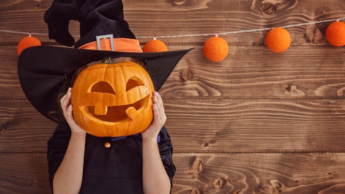 Fantasia infantil para Halloween de Bruxa - Divulgação