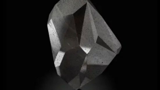 Diamante Negro veio do espaço, de acordo com especialistas - Reprodução / Giuseppe Cacace / AFP