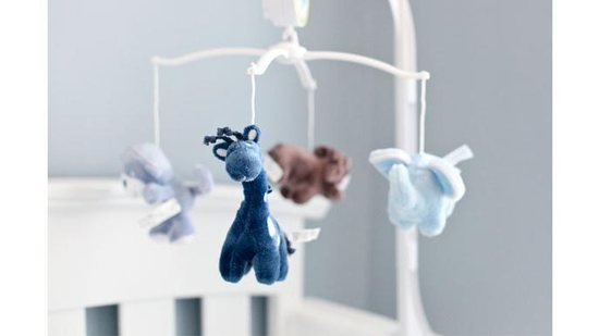 Monitorar o bebê dentro de casa é um ato de cuidado e carinho, e que pode ser facilitado com o uso da babá eletrônica - Shutterstock