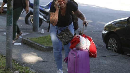 A Alessandra Moraes Luiz se desesperou após o marido não atender ligações de telefone - Reprodução/Fabiano Rocha/Agência O Globo