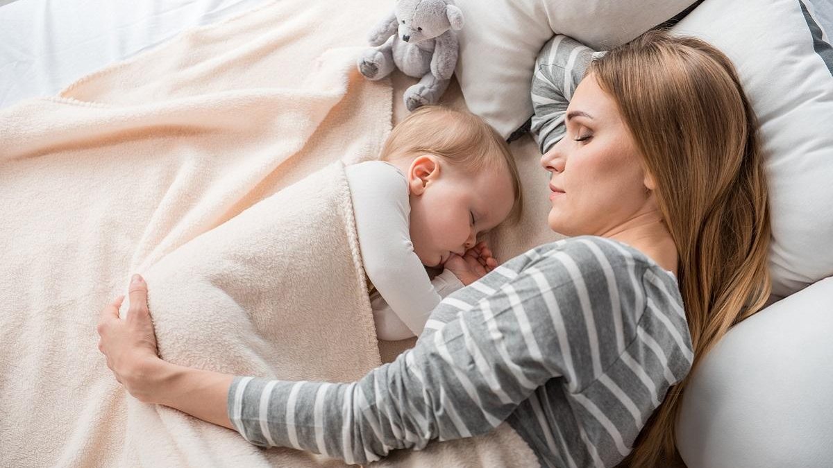 Mães que dormem com o bebê têm mais chances de sofrer depressão - Getty Images